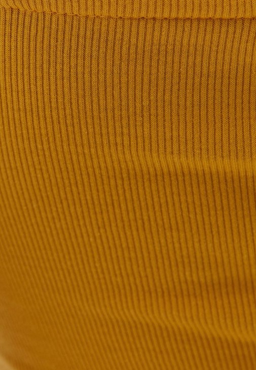 Askılı Atlet ve Baggy Pantolon Kombini