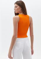 Bayan Turuncu Halter Yaka Atlet 
