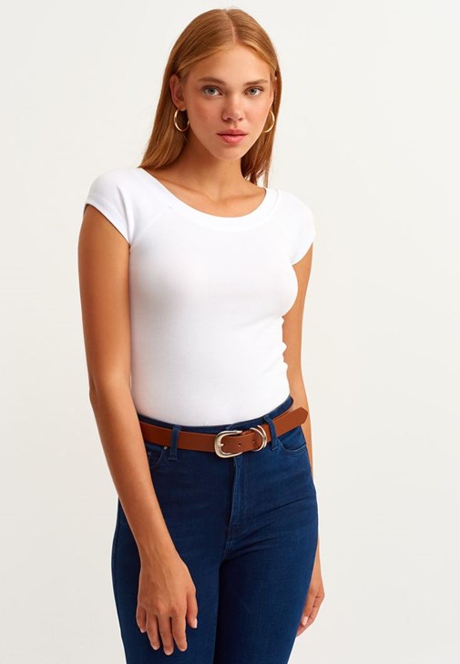 Dokulu Tişört ve Skinny Pantolon Kombini