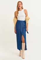 Kruvaze Denim Etek ve Hırka Kombini