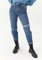 Çıtçıtlı Tişört ve Pantolon Kombini