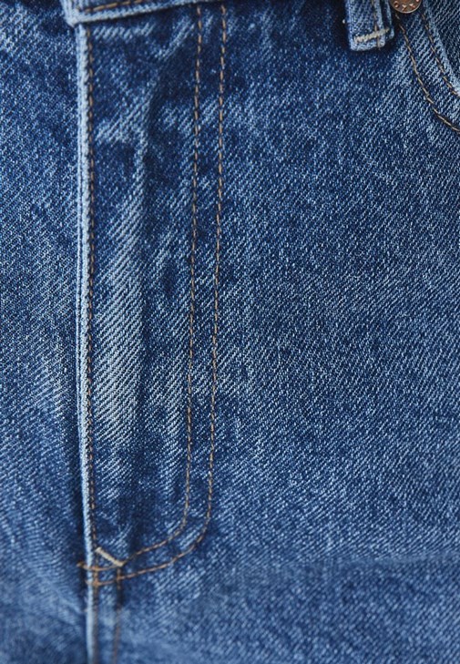 Çıtçıtlı Tişört ve Pantolon Kombini
