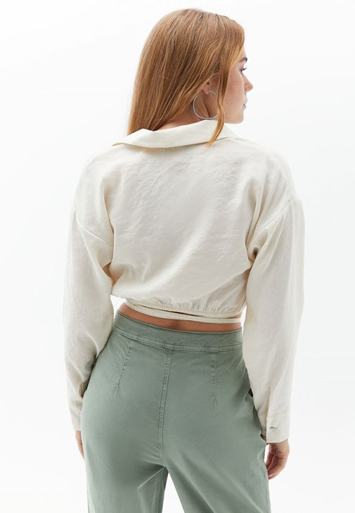 Bağlamalı Gömlek ve Pantolon Kombini