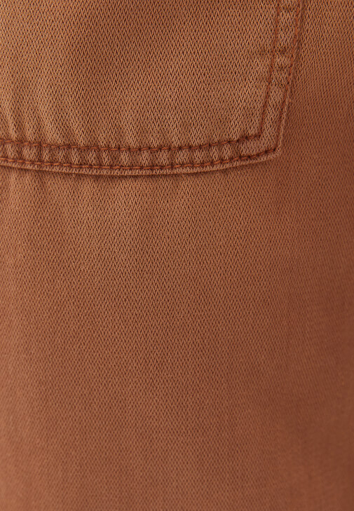 Tişört ve Jogger Pantolon Kombini