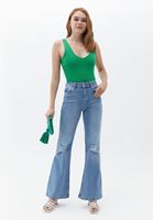 V Yaka Atlet ve Wide-Leg Denim Pantolon Kombini