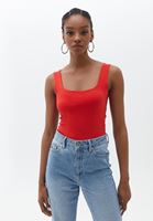 Bayan Kırmızı Esnek Dokulu Kare Yaka Atlet