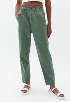 Baggy-Fit Pantolon ve Crop Atlet Kombini