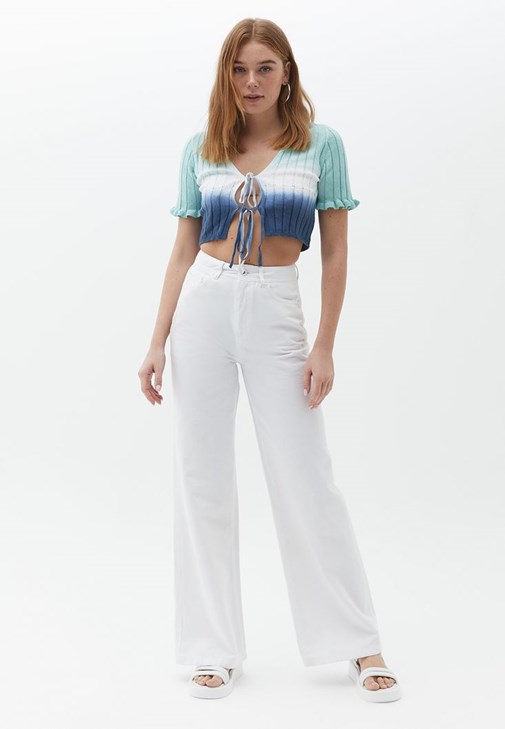 Triko Hırka ve Wide-Leg Pantolon Kombini