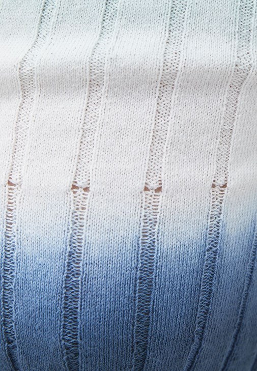 Triko Hırka ve Wide-Leg Pantolon Kombini