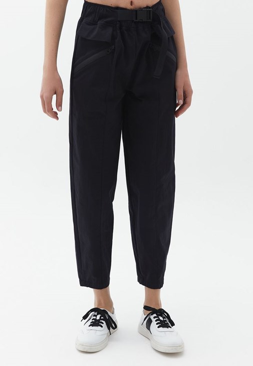 Baggy-Fit Pantolon ve Triko Atlet Kombini