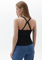 Bayan Siyah Toka Detaylı Crop Atlet