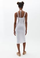 Bayan Beyaz Cut-Out Detaylı Midi Boy Elbise