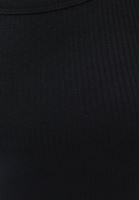 Askılı Crop Atlet ve Jogger Pantolon Kombini