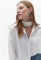 Pamuklu Poplin Gömlek ve Denim Pantolon Kombini