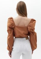 Balon Kollu Crop Bluz ve Denim Pantolon Kombini