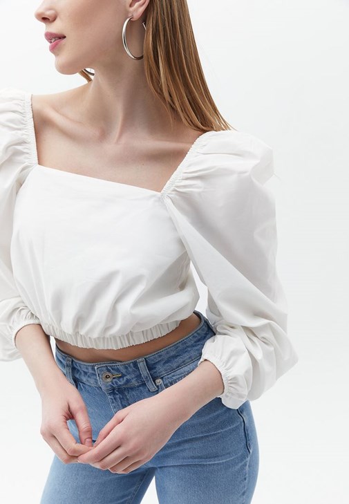 Balon Kollu Crop Bluz ve Vegan Deri Etek Kombini