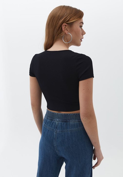 Bağlamalı Bluz ve Baggy Pantolon Kombini