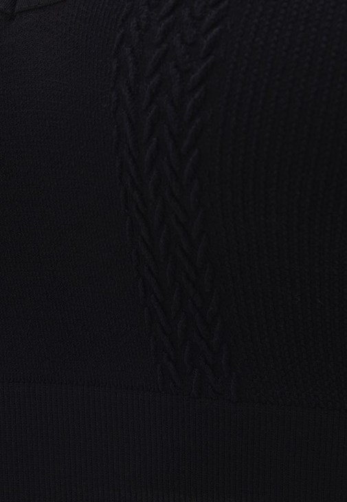 Denim Şort ve Crop Atlet Kombini