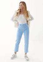 Bayan Krem Çıtçıtlı Kare Yaka Tişört