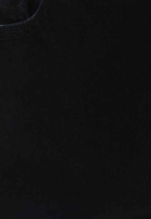 Oversize Tişört ve Denim Şort Kombini
