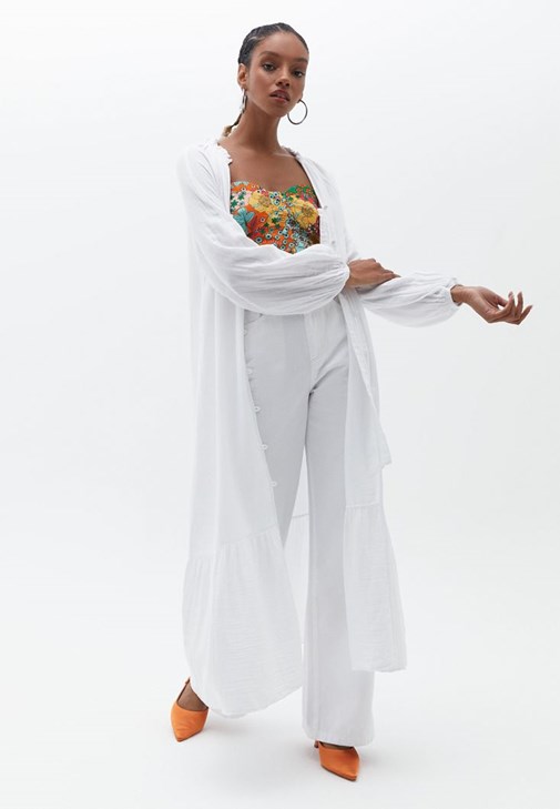 Düğmeli Kimono ve Wide-Leg Pantolon Kombini