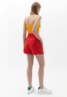 Bayan Kırmızı Kemer Detaylı Şort ( TENCEL™ )