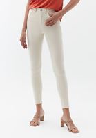 Keten Tişört ve Skinny Pantolon Kombini