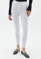 V Yaka Triko Atlet ve Skinny Jean Kombini