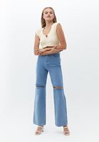 Kısa Kollu Triko ve Denim Kombini