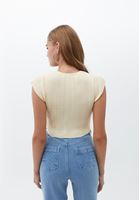 Kısa Kollu Triko ve Denim Kombini