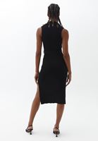 Triko Elbise ve Topuklu Ayakkabı Kombini