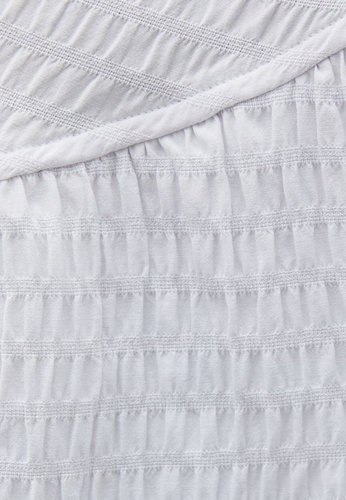 Wide-Leg Pantolon ve Fırfırlı Bluz Kombini