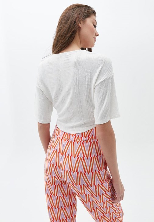 Keten Pantolon ve Crop Bluz Kombini