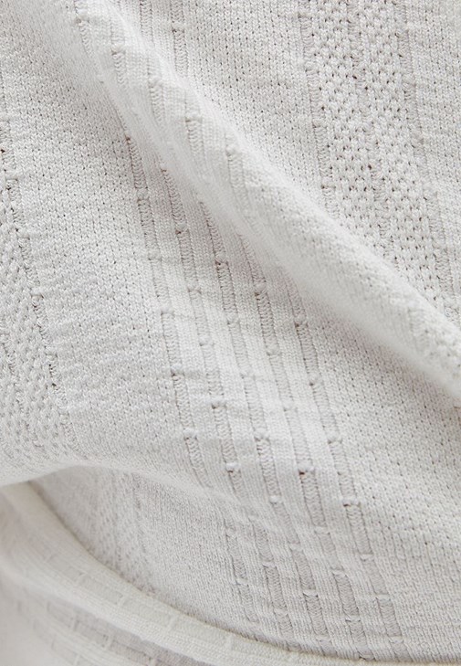 Keten Pantolon ve Crop Bluz Kombini