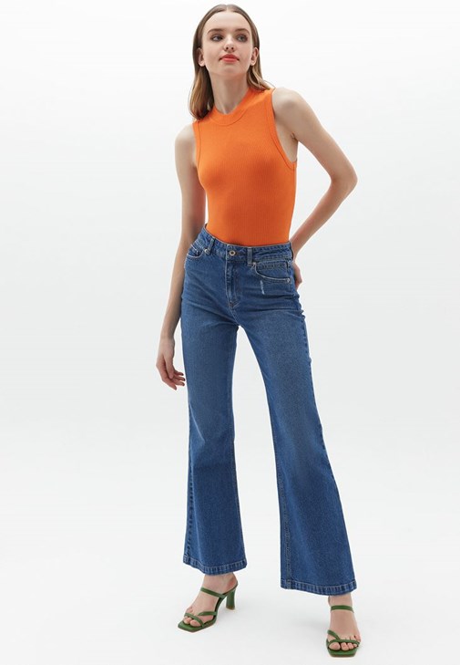 Halter Yaka Triko Atlet ve Wide-Leg Pantolon Kombini