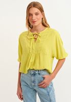 Bayan Yeşil Bağlama Detaylı Bluz