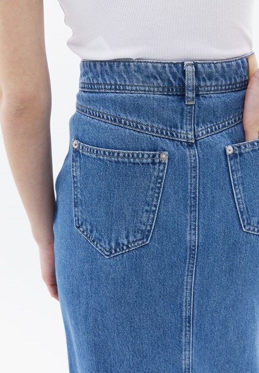 Denim Etek ve Bomber Ceket Kombini
