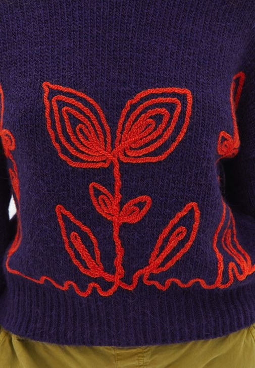Yumuşak Dokulu Kazak ve Jogger Pantolon Kombini