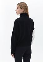 Bayan Çok Renkli Yüksek Yaka Kazak