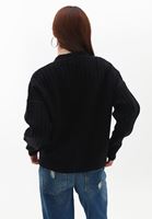 Bayan Siyah Düğmeli Triko Hırka