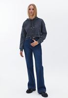 Kapüşonlu Sweatshirt ve Pantolon Kombini