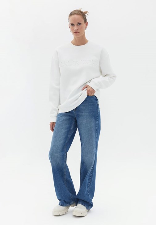 Sweatshirt ve Orta Bel Pantolon Kombini