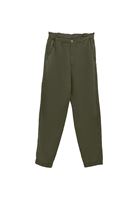 Tencel Baggy-Fit Pantolon ve Pamuklu Tişört Kombini