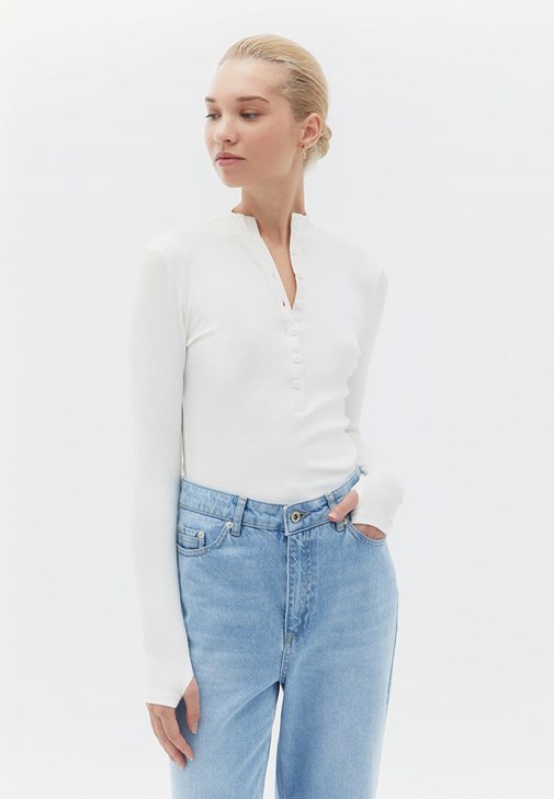 Blazer Ceket ve Denim Pantolon Kombini