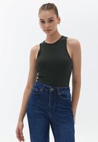 Halter Yaka Atlet ve Bootcut Pantolon Kombini