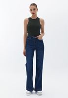 Halter Yaka Atlet ve Bootcut Pantolon Kombini
