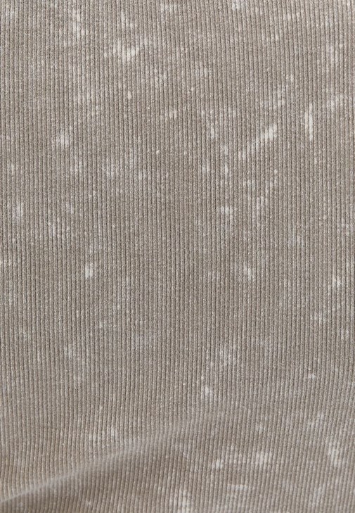 Oversize Denim Gömlek ve Crop Top Kombini