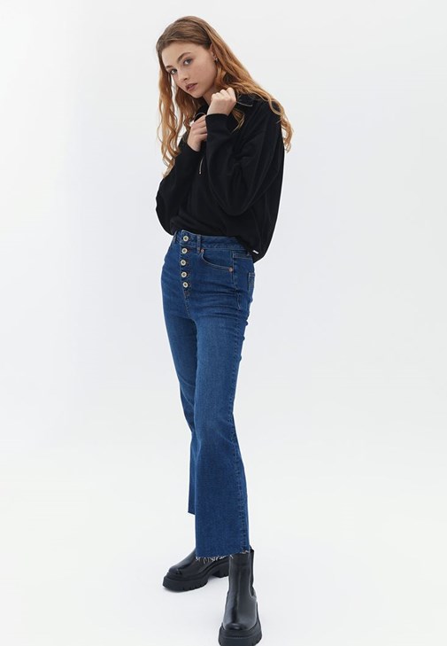 Flare Pantolon ve Sweatshirt Kombini