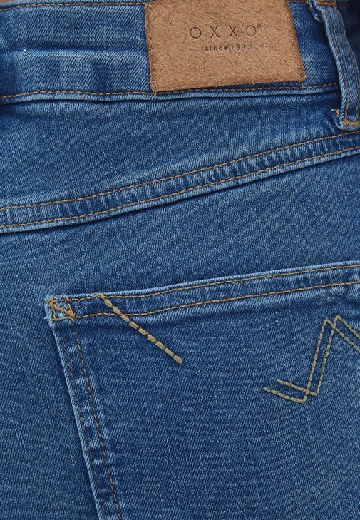 Flare Pantolon ve Crop Top Kombini