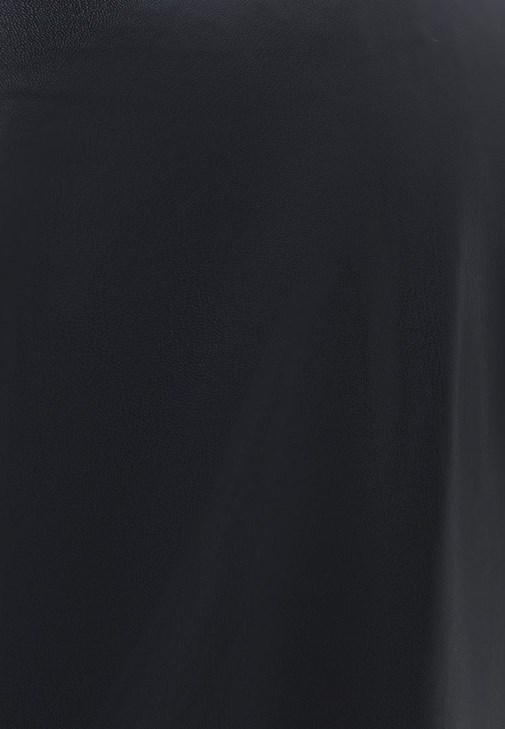Flare Pantolon ve Oversize Tişört Kombini